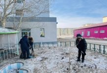 Сар шинийн баяр болох гэж байгаатай холбогдуулан манай байгууллага 2023 оны 02 дугаар сарын 17-ны өдөр байгууллагын ойр орчмын 50м газрын цэвэрлэгээ хийлээ.