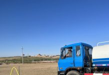 Хуваарьт газрынхаа ээлжит цэнэг усалгаа, ойр орчмын хогийг цэвэрлэлээ