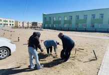 БАЙГУУЛЛАГЫН ОЙР ОРЧМЫН ХОГИЙГ ЦЭВЭРЛЭЛЭЭ.